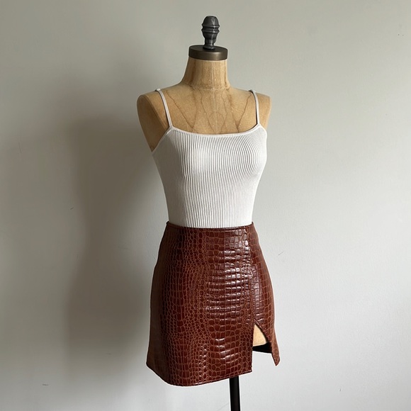 Motel Rocks Mini - Picture 1 of 7